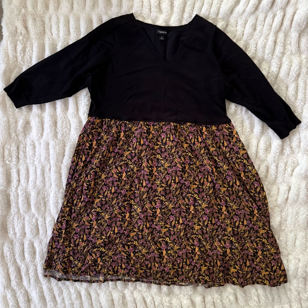 Torrid Black, Orange, & Purple V-Neck Cuffed Sleeve Dress